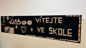 Cedule Vítejte ve škole
